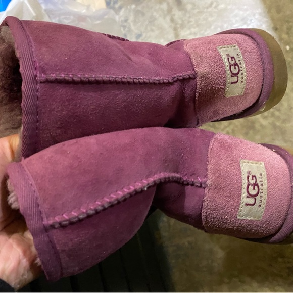 Purple uggs - Picture 2 of 5